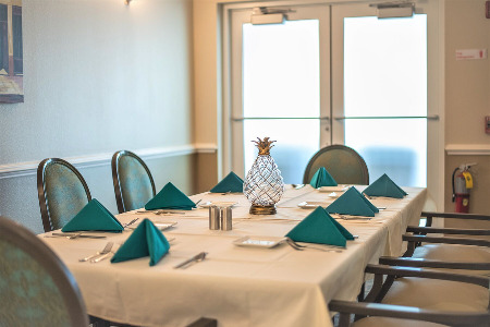 Set dinning room table and chairs